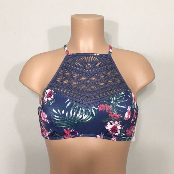 ROXY tropical print with crochet bikini. - Picture 9 of 13